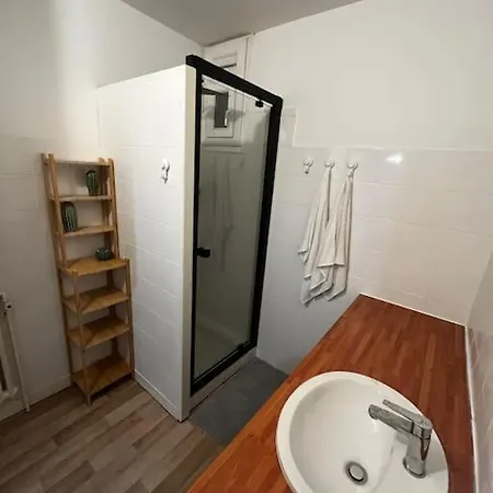 4 Personnes - Ambiance Cosy - Proche Universites 아파트